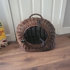 Free wicker pet carrier