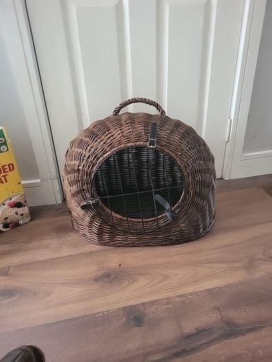 Free wicker pet carrier