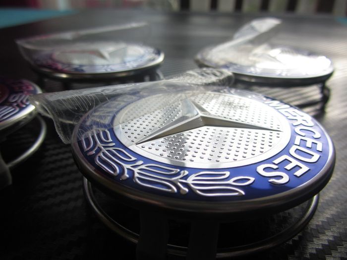 Mercedes Benz Classic 75mm Chrome / Blue 4 x Wheel Center Caps Cap Hub