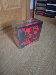 Pokemon Destined Rivals elite trainer box