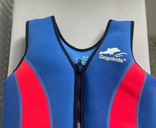 Neoprene floating/swimming vest