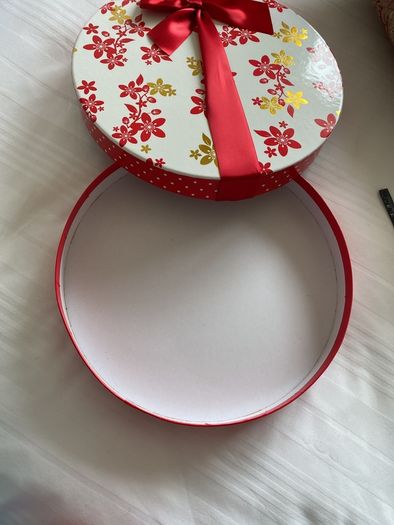 Pretty Box Diameter 28cm