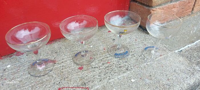 4 x original vintage babycham glasses 1970s ,collectors items ,good colour nice condition, price includes free shipping or if buyer collects cheaper,,see pictures for condition, sold as is ,