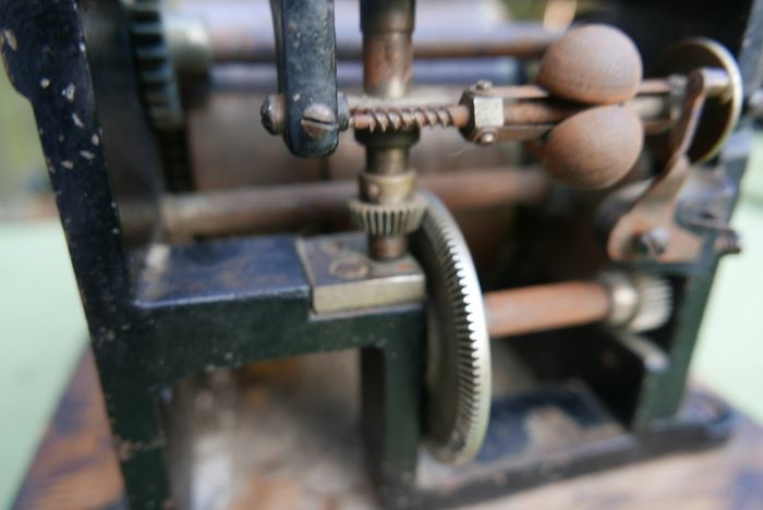 Antique Phonograph Motor - seems to work well