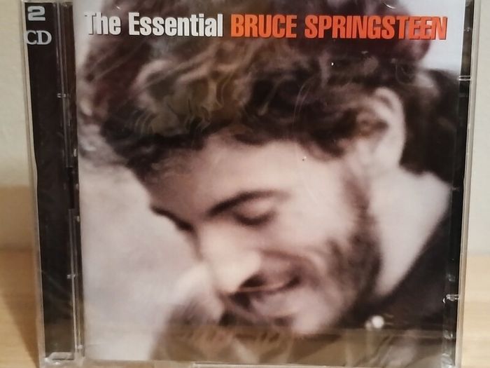 Bruce Springsteen The Essential 2 CD Album