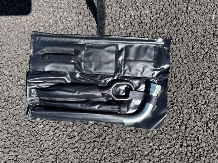 Audi spare wheel, kit, lock nut, cover