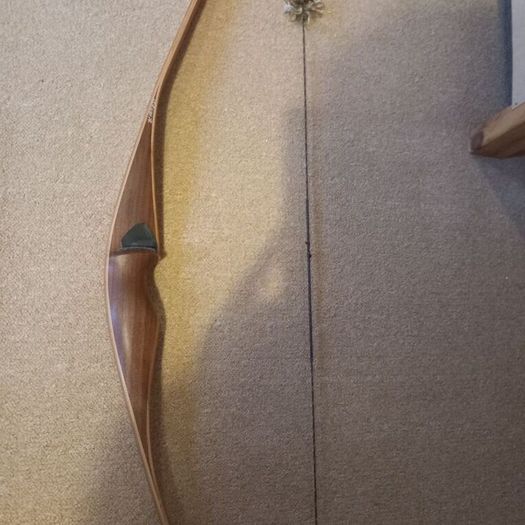 Traditional Recurve and Hybrid Bows