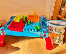 Duplo table and blocks