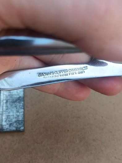 3 x Vintage Hand Hair Clippers