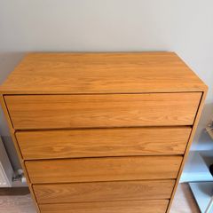Alexis 5 Drawer Chest of Drawers Very Good Condition