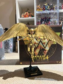 Hot Toys Wonder Woman Gold 1984 Deluxe