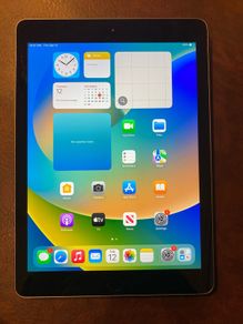 Apple ipad tablet 5th generation 32 gb