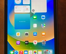 Apple ipad tablet 5th generation 32 gb