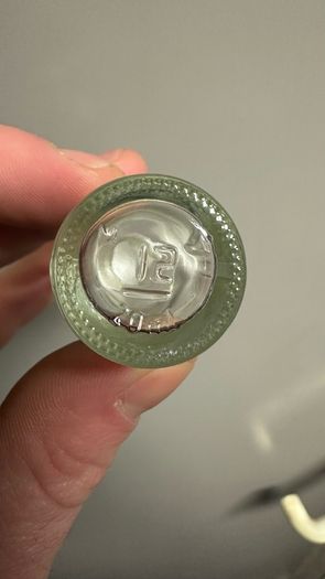 Small glass bottle with screw lid 20ml