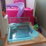barbie house + dolls + accessories Image 6