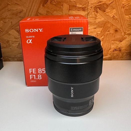 Sony FE 85mm f/1.8