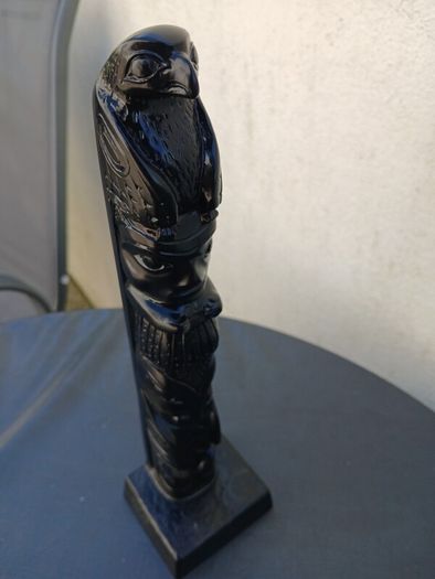 Original Canadian BOMA BLACK Totem