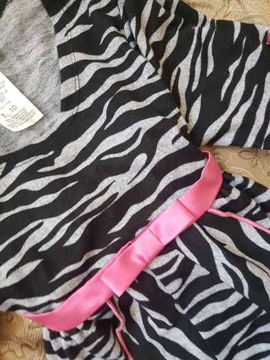 Girl 9-10 dress BNWNT