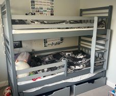 Triple bunk beds