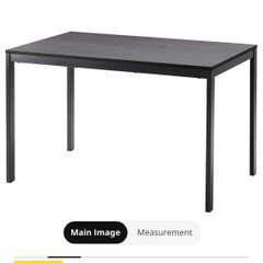 Dinnig table