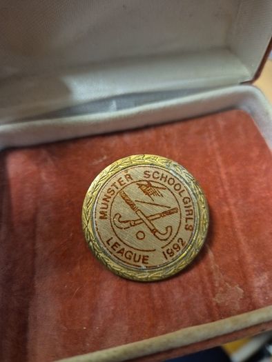 Vintage 1992 Munster School Girls League Pin