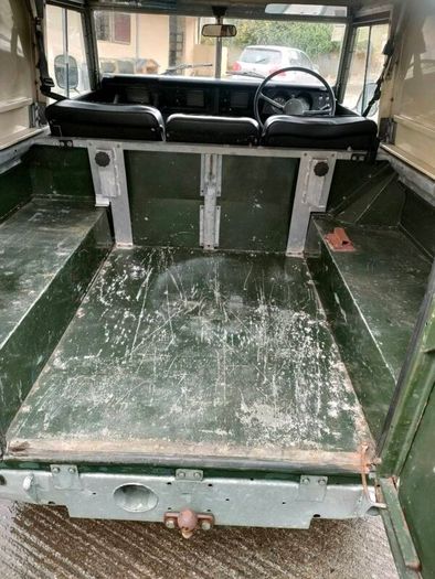 1982 series 3 land-rover.  In good original condit