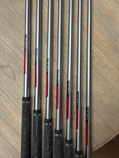 Titleist Golf left handed 718 combo Irons 4-Pw
