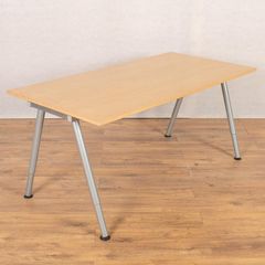 Desk. Stylish and solid