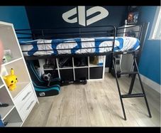 Mid sleeper