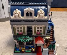 lego Parisian restaurant modular 10243