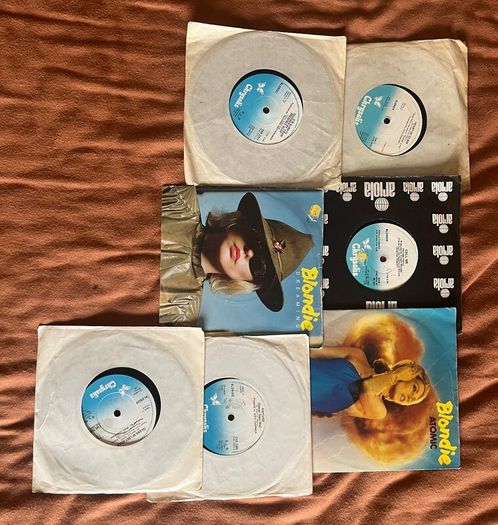 1000 Vinyl   7 inch singles collection