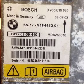 Selection of airbag control module