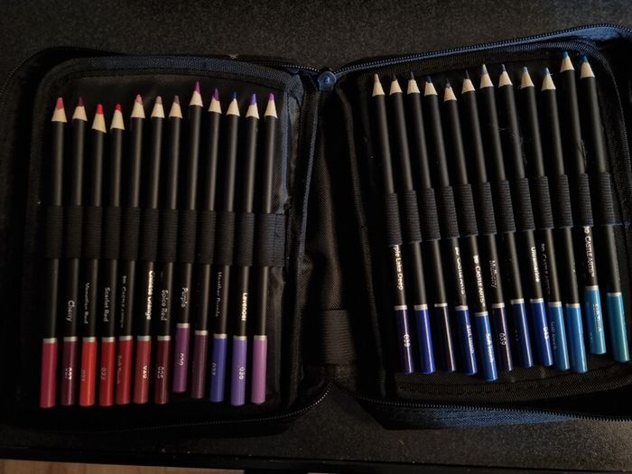 Art material colour pencils
