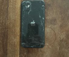 iPhone 11 64GB Unlocked