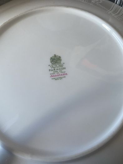 Paragon Anastasia tabbed cake plate