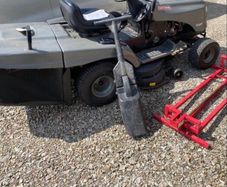 Ride on lawnmower