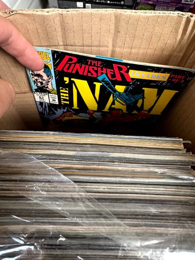 Marvel & DC Long Comic Box w 300 comics for Sale
