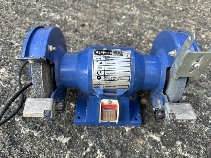 Bench grinder 125mm light domestic use
