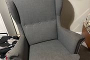 Wing arm chair