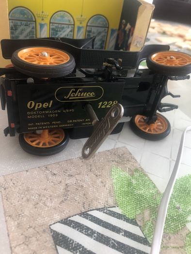 Oldtimer ( Schuco 1228) Opel Doktor Wagen 1909