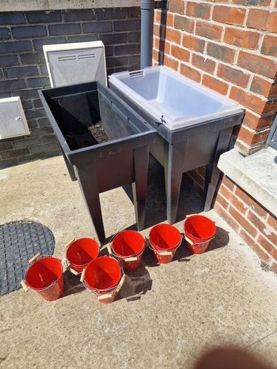 Planter / Mini greenhouse, flower pots