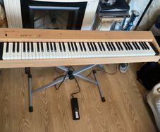 Roland F30e Digital piano and Roland DP - 10 Damper Foot Pedal in Excellent Condition.  (Barely used)