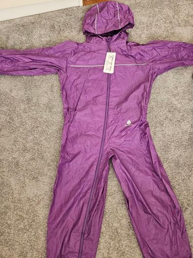 Kids rain suit size 11-12Y Purple