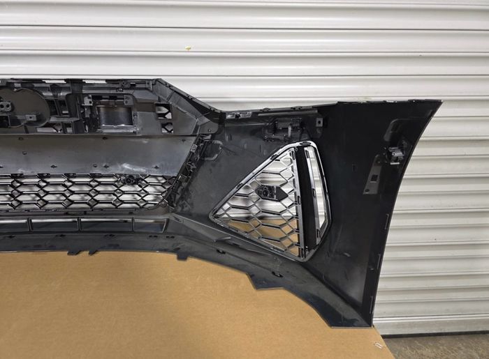 Complete front Bumper for Audi A7 C8 S6 RS6 honeycomb style
