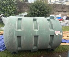 Oil tank