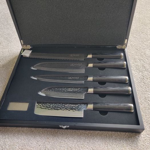 Osaka Damascus 5pcs Knife Set, Brand new 5pce knife set