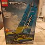 lego technic Catamaran Image 3