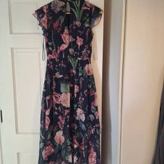Lipsy Floral Print midi dress