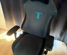 Secret Lab Titan Gaming Chair