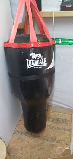 punch bag.  https://www.boxfituk.com/products/lonsdale-lion-pu-angle-punch-bag